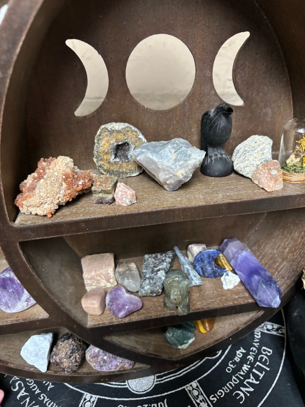 Crystal shelf bundle - Picture 7 of 12